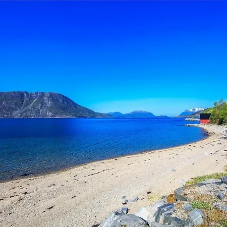 Fjordferien Holiday home Rovde